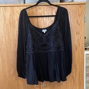 Perfectly Priscilla size 22/24 black lace top